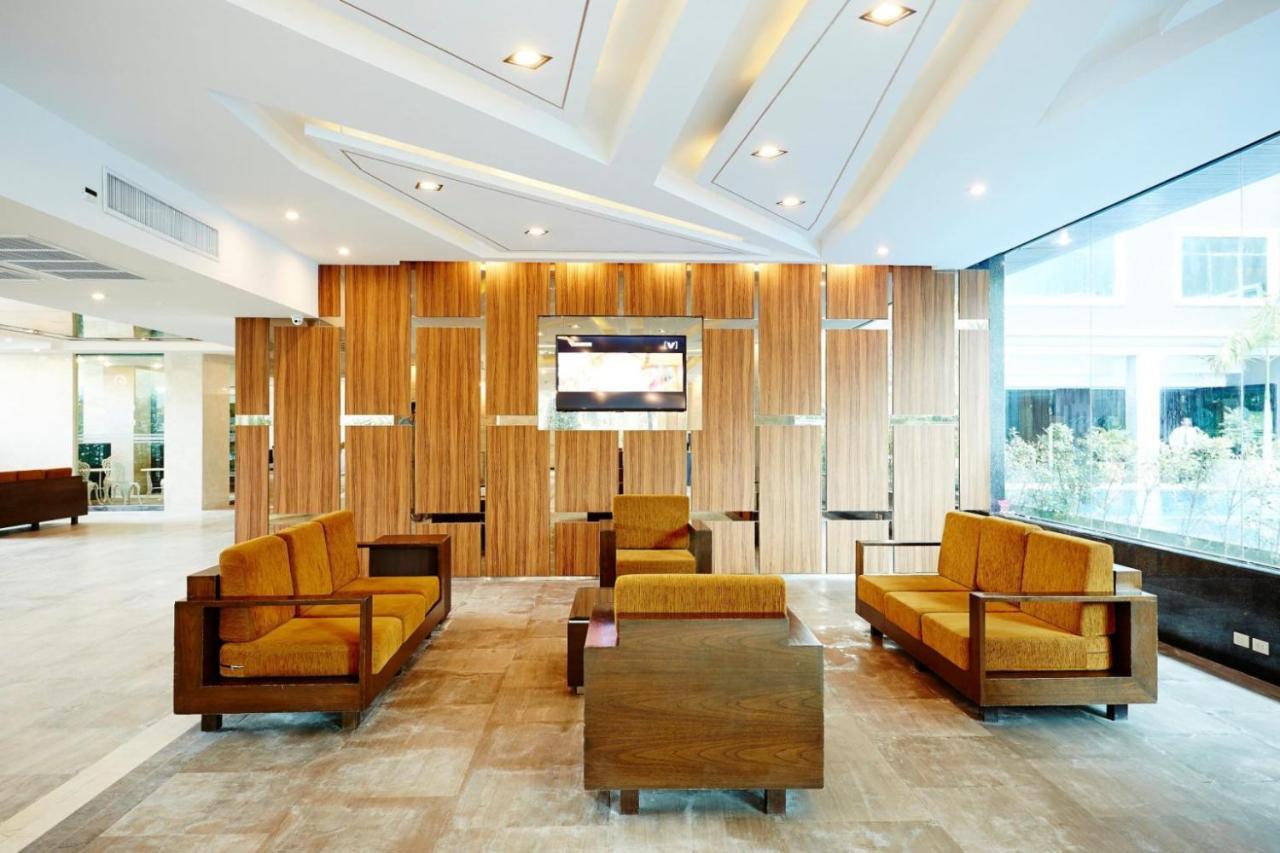 Ease Jomtien Hotel Exterior foto