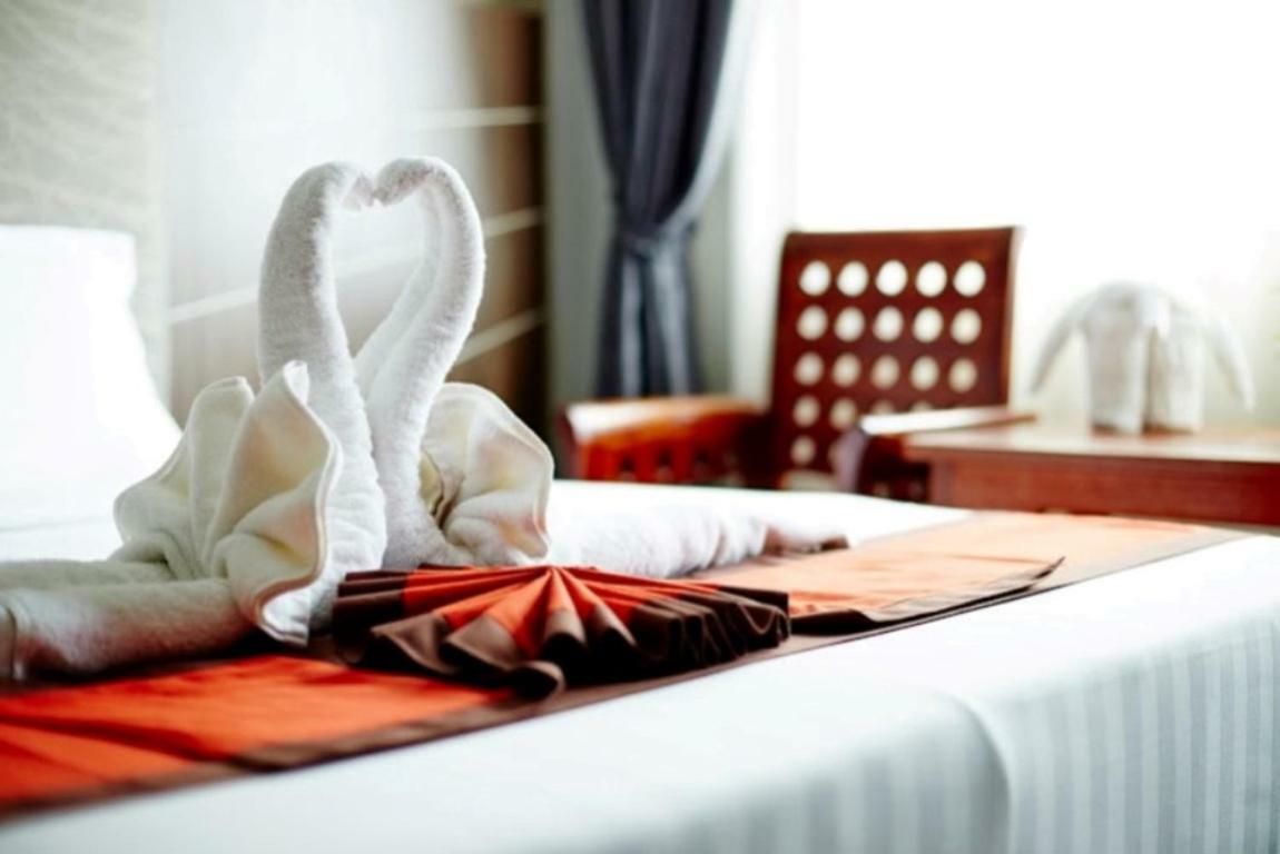 Ease Jomtien Hotel Exterior foto