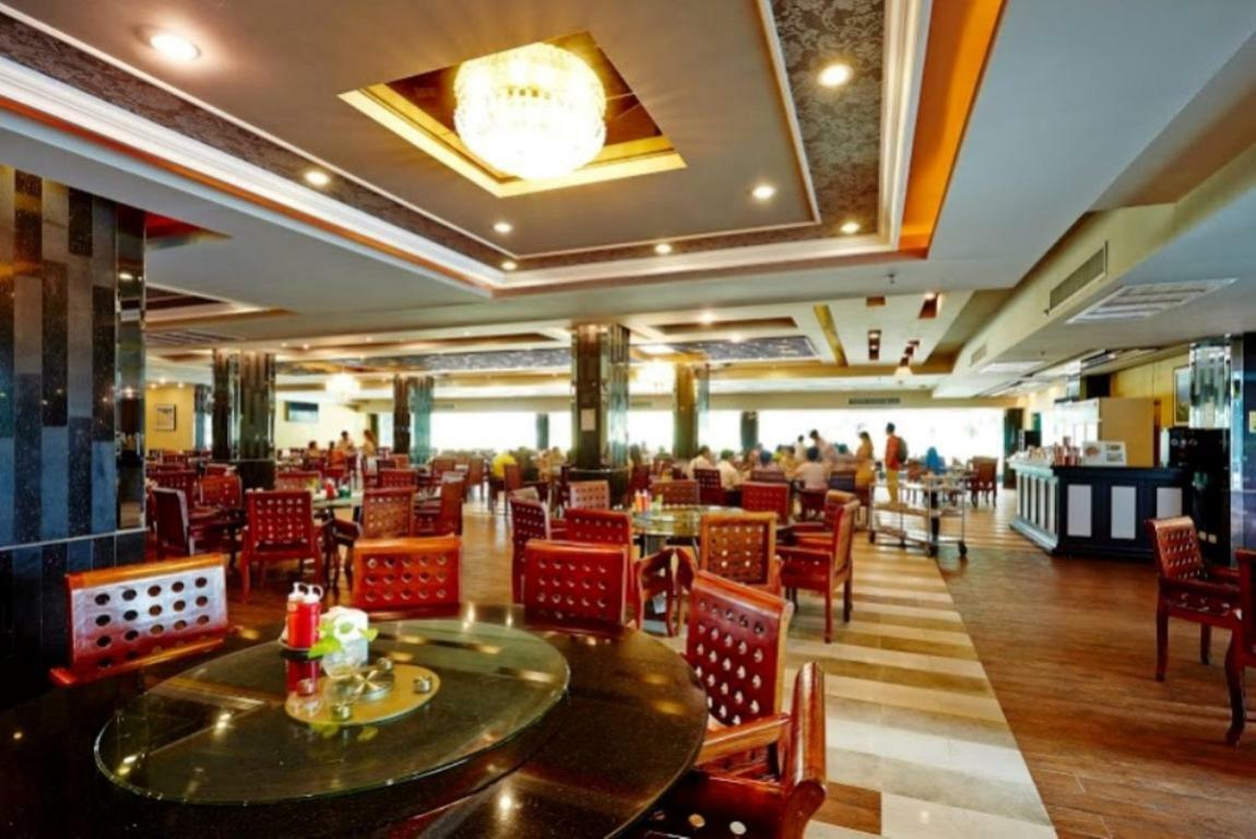 Ease Jomtien Hotel Exterior foto